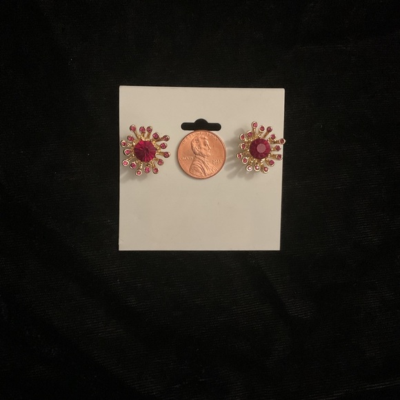 Ciner Gold Floral Jewelry Set, made in China. - Picture 5 of 6